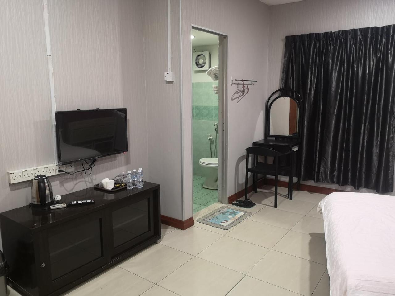 איפוה Home Inn Hotel מראה חיצוני תמונה